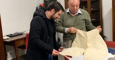 Donato al Civico Museo del Palio di Asti un pantalone da fantino